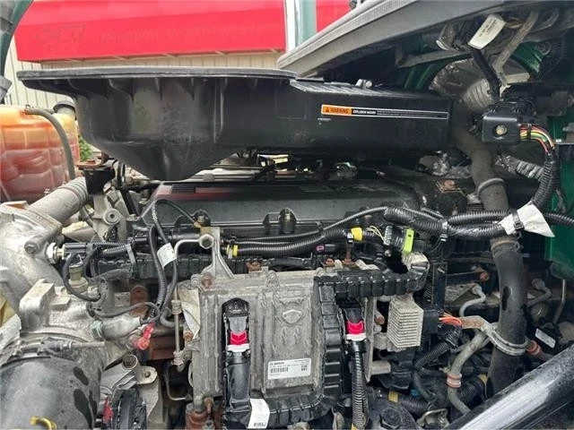 2019 International LT - Image 9 of 17