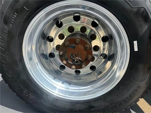 2019 International LT - Image 17 of 17