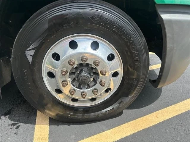 2019 International LT - Image 13 of 17