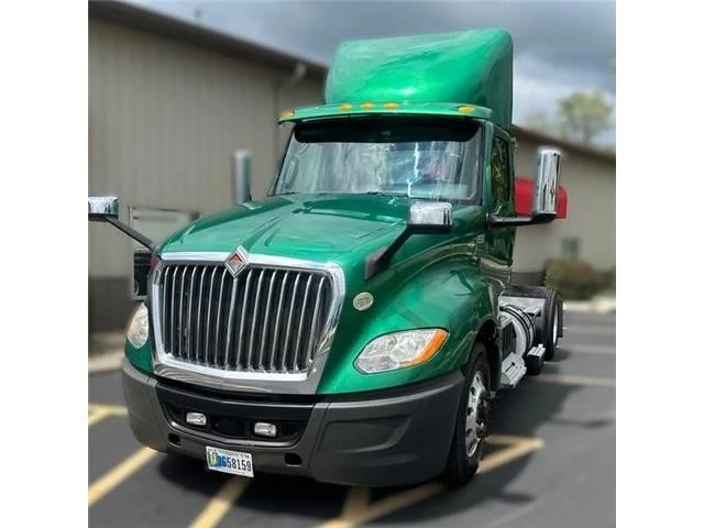 2019 International LT - Image 5 of 17