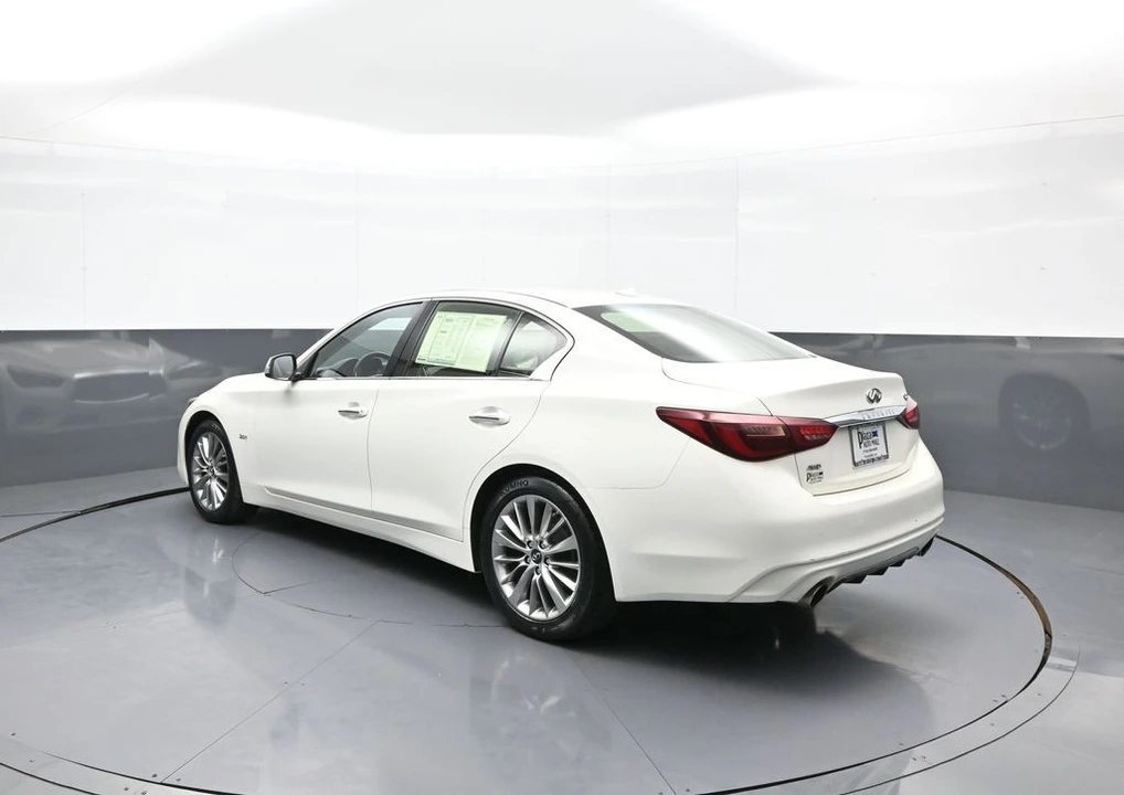 2019 Infiniti Q50 - Image 8 of 31