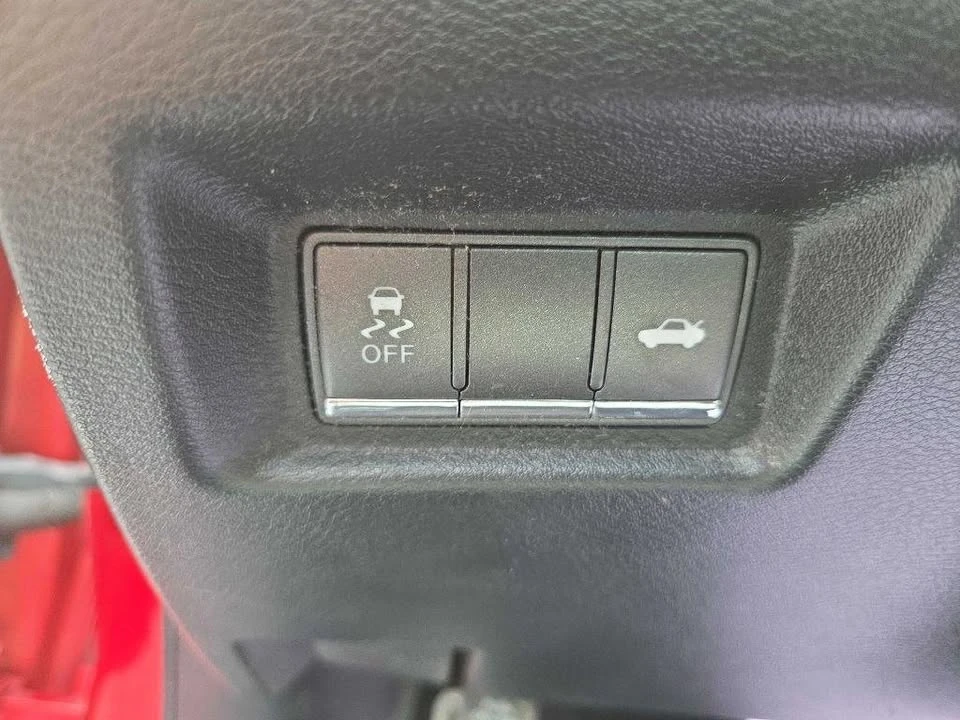 2019 Infiniti Q60 - Image 17 of 20