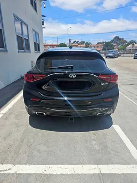 2019 Infiniti QX30 Luxe Sport Utility 4D