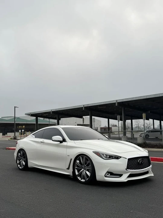 2019 Infiniti Q60 - Image 2 of 10