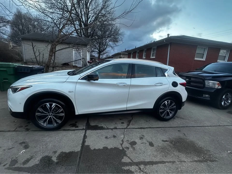2019 Infiniti QX30 - Image 3 of 11