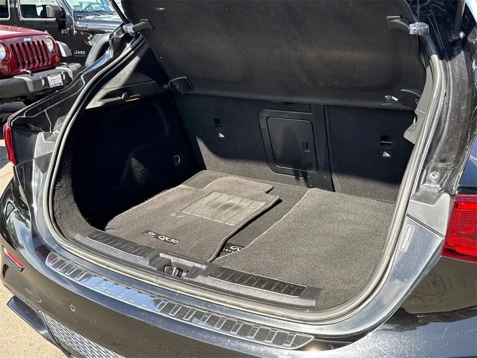 2019 Infiniti QX30 - Image 12 of 19