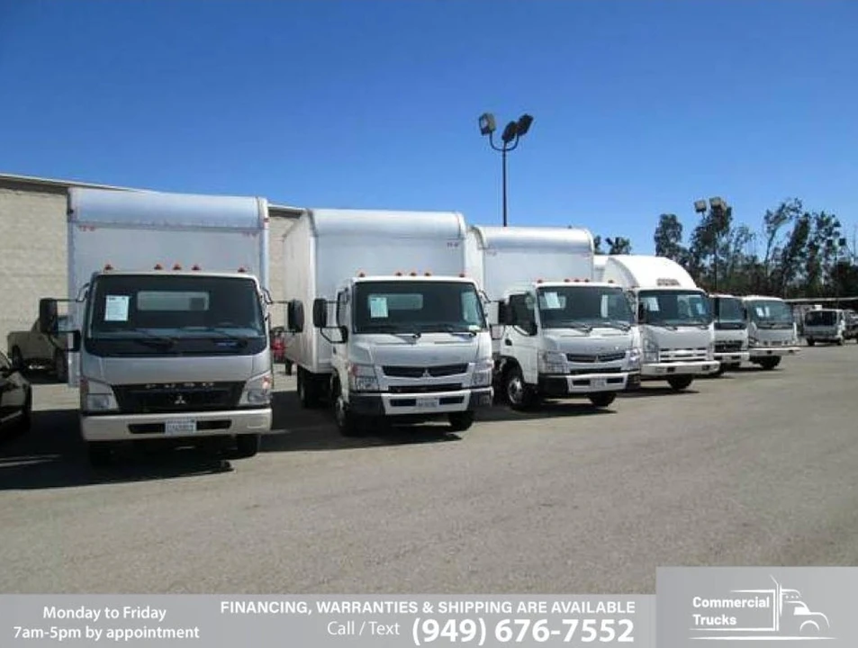 2019 International 4300 - Image 4 of 9