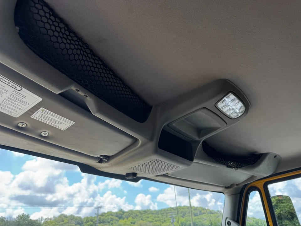 2019 International LT - Image 17 of 21