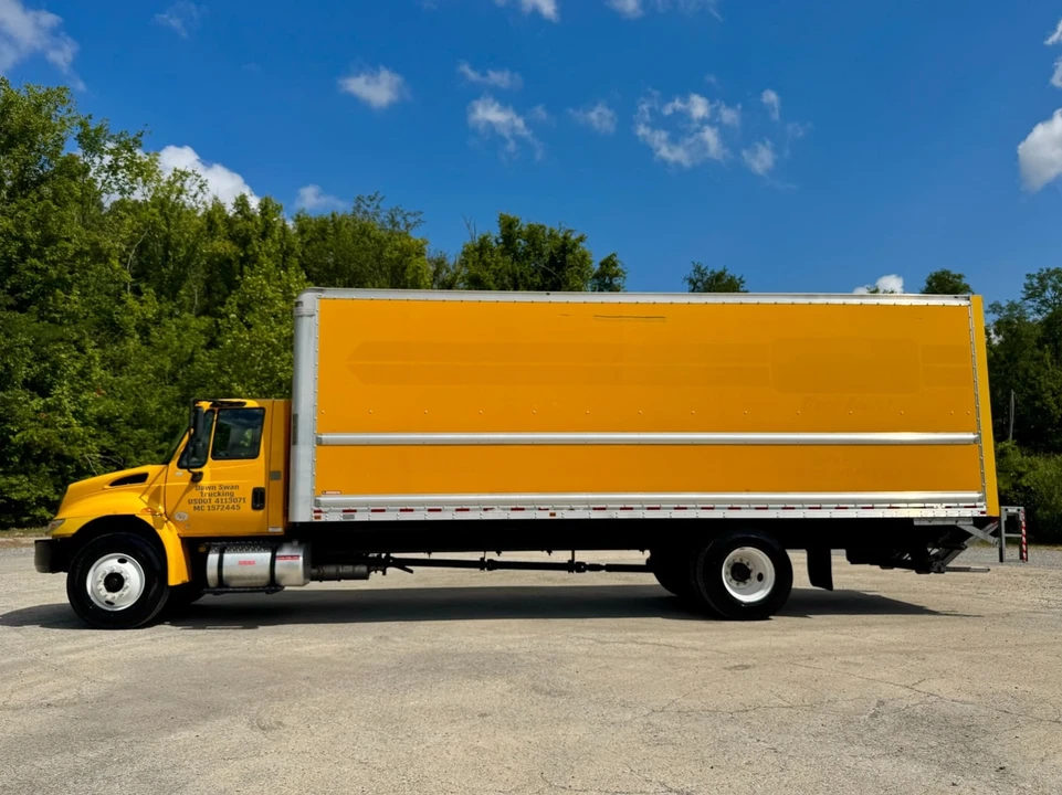 2019 International 4300 - Image 9 of 21