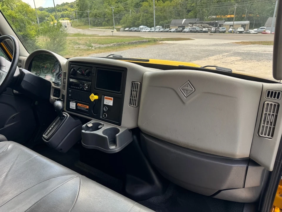 2019 International 4300 - Image 21 of 21