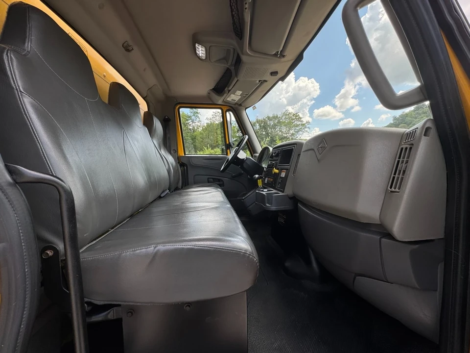 2019 International 4300 - Image 18 of 21