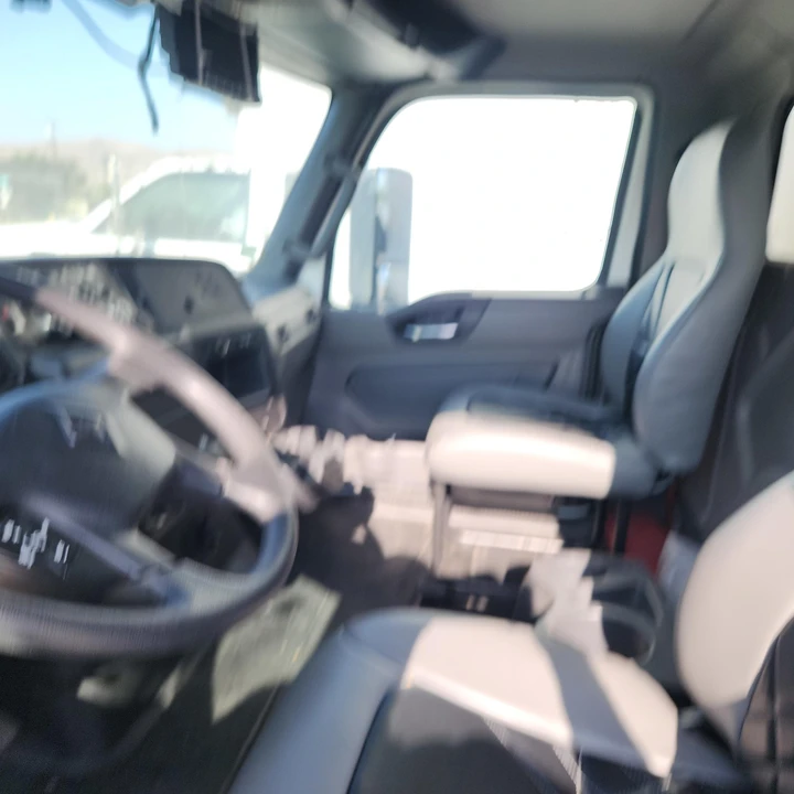 2019 International 4300 - Image 9 of 31