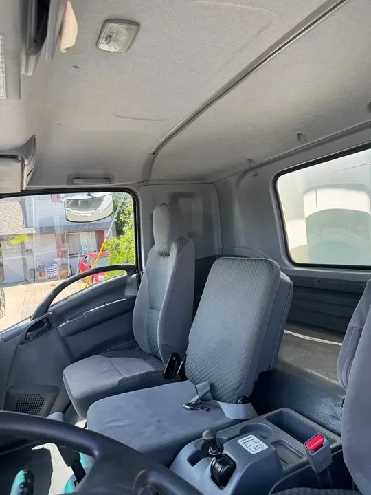 2019 Isuzu Elf - Image 15 of 18