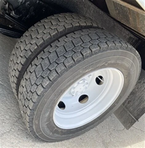 2019 Isuzu Elf - Image 15 of 20