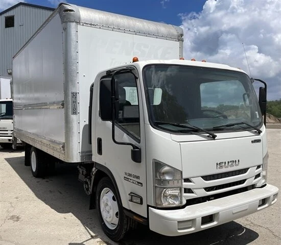 2019 Isuzu Elf - Image 2 of 20