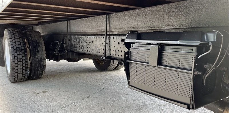 2019 Isuzu Elf - Image 13 of 20