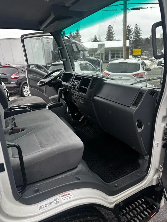 2019 Isuzu Elf - Image 12 of 13