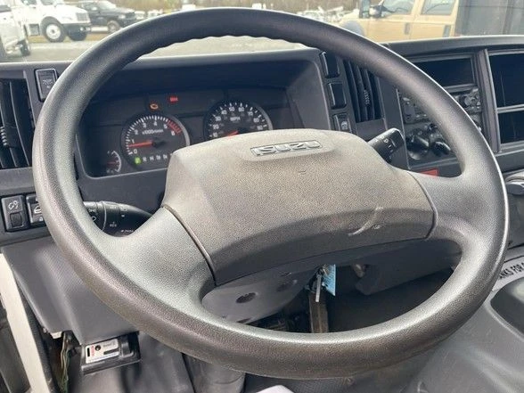 2019 Isuzu Elf - Image 21 of 31