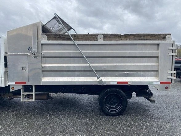 2019 Isuzu Elf - Image 14 of 31