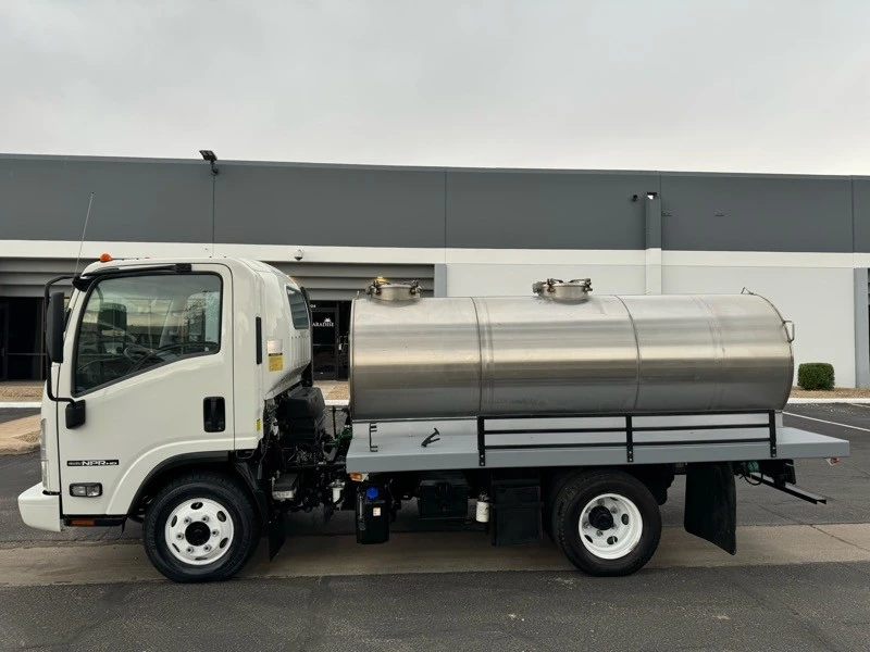 2019 Isuzu Elf - Image 5 of 31