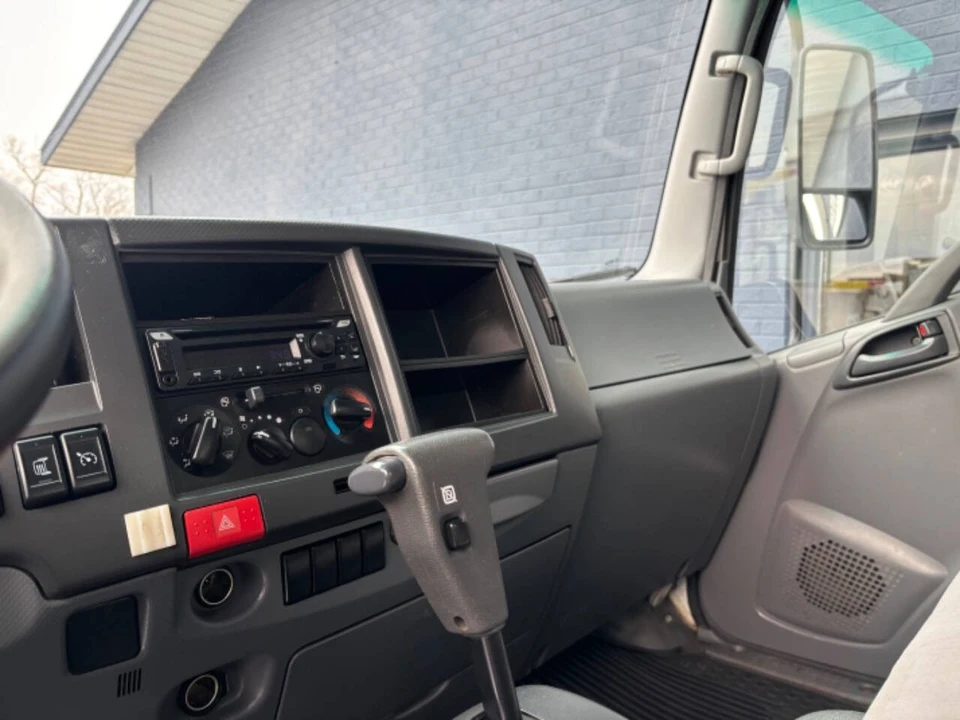 2019 Isuzu Elf - Image 12 of 12