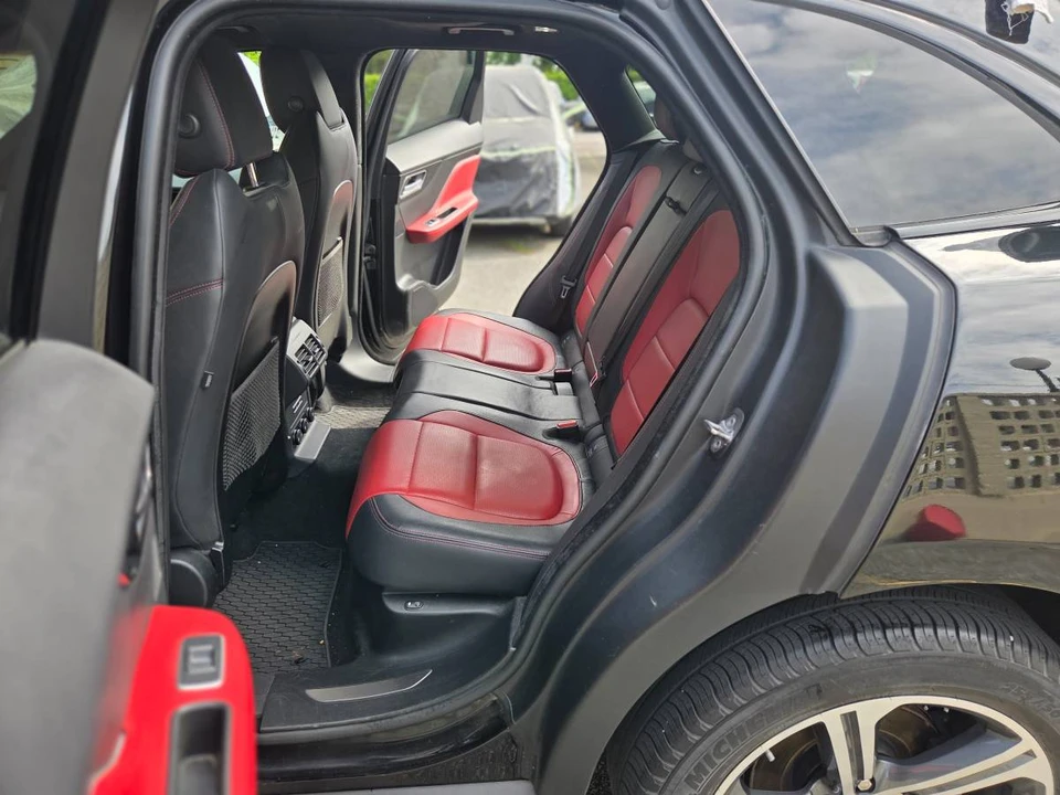 2019 Jaguar F-Pace - Image 6 of 17