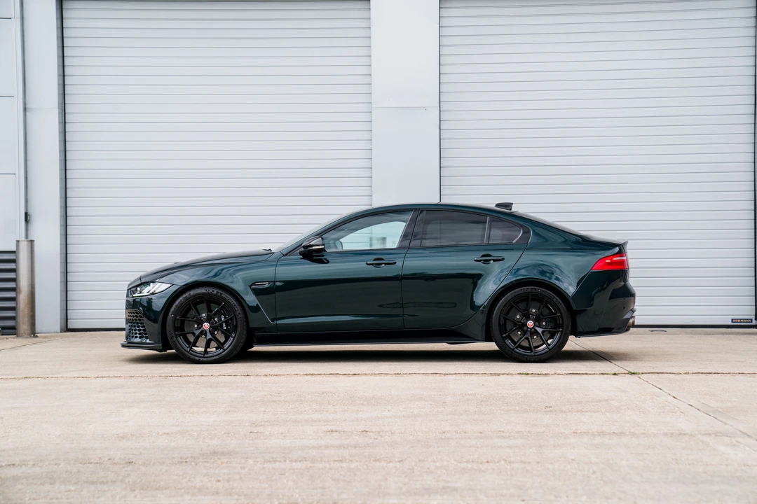 2019 Jaguar XE - Image 13 of 31