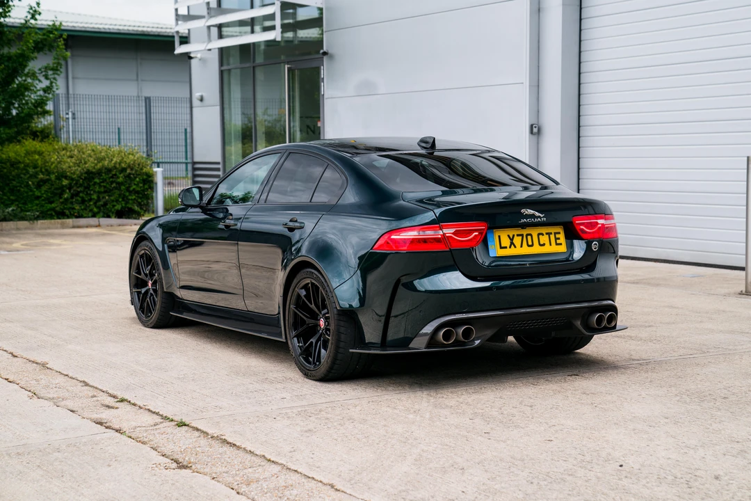 2019 Jaguar XE - Image 6 of 31