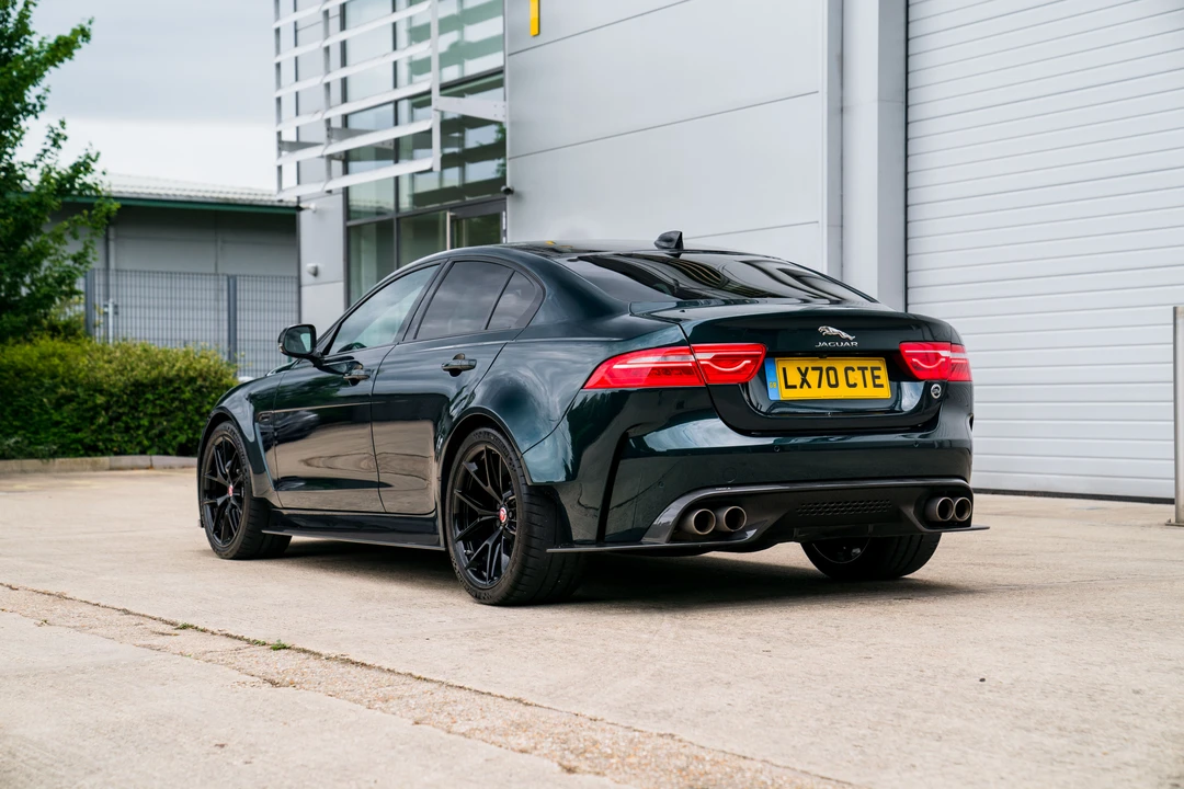 2019 Jaguar XE - Image 14 of 31