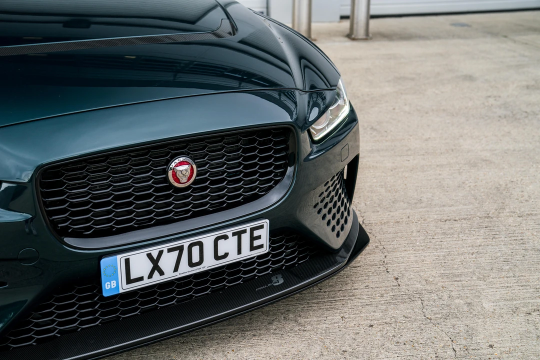 2019 Jaguar XE - Image 23 of 31