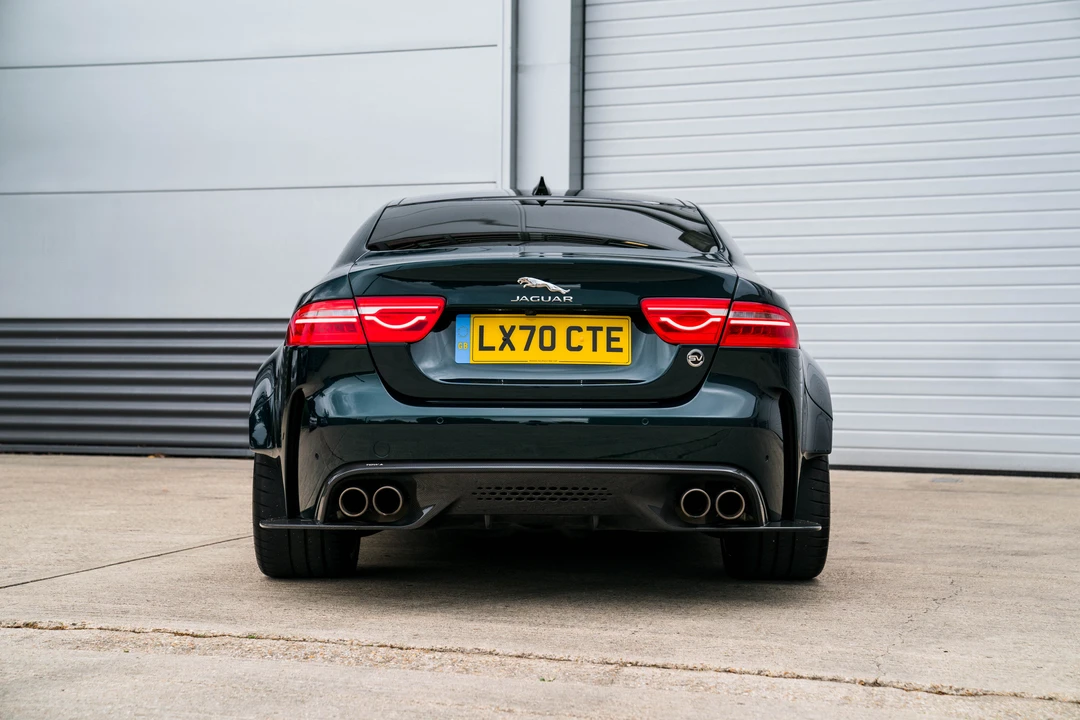 2019 Jaguar XE - Image 15 of 31