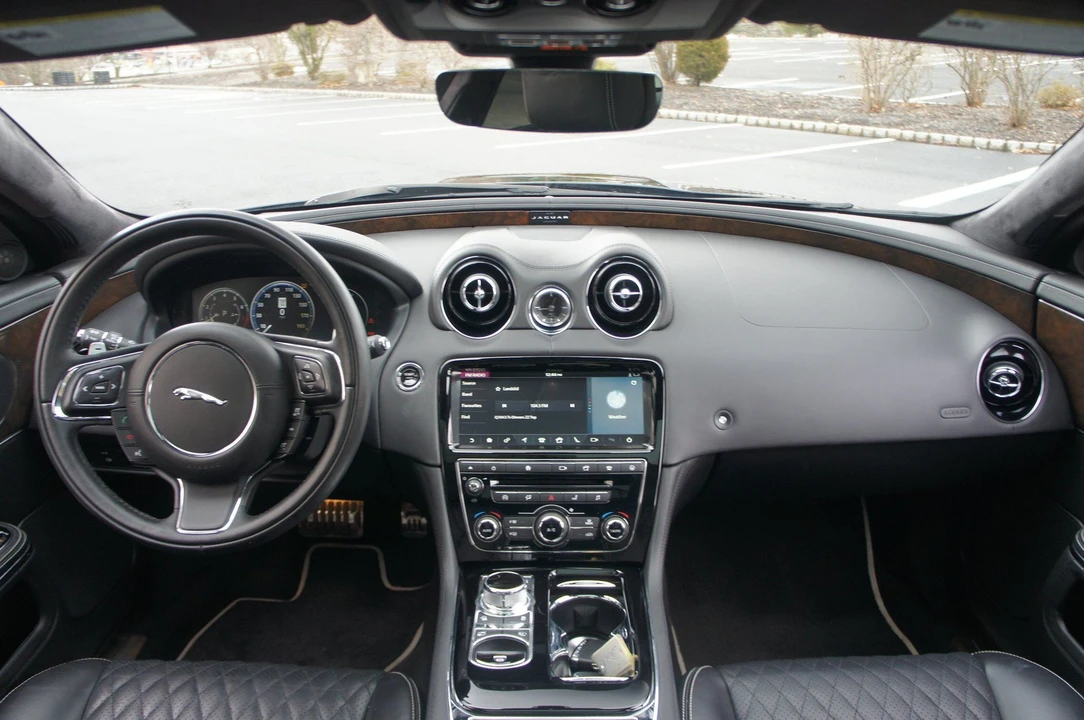 2019 Jaguar X351 XJ - Image 5 of 31