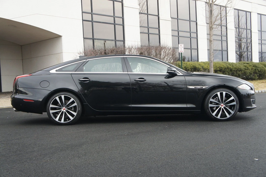 2019 Jaguar X351 XJ - Image 13 of 31