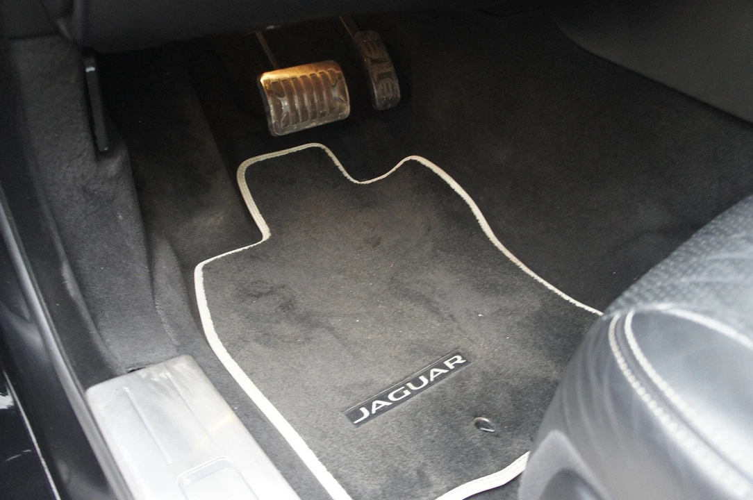 2019 Jaguar X351 XJ - Image 24 of 31