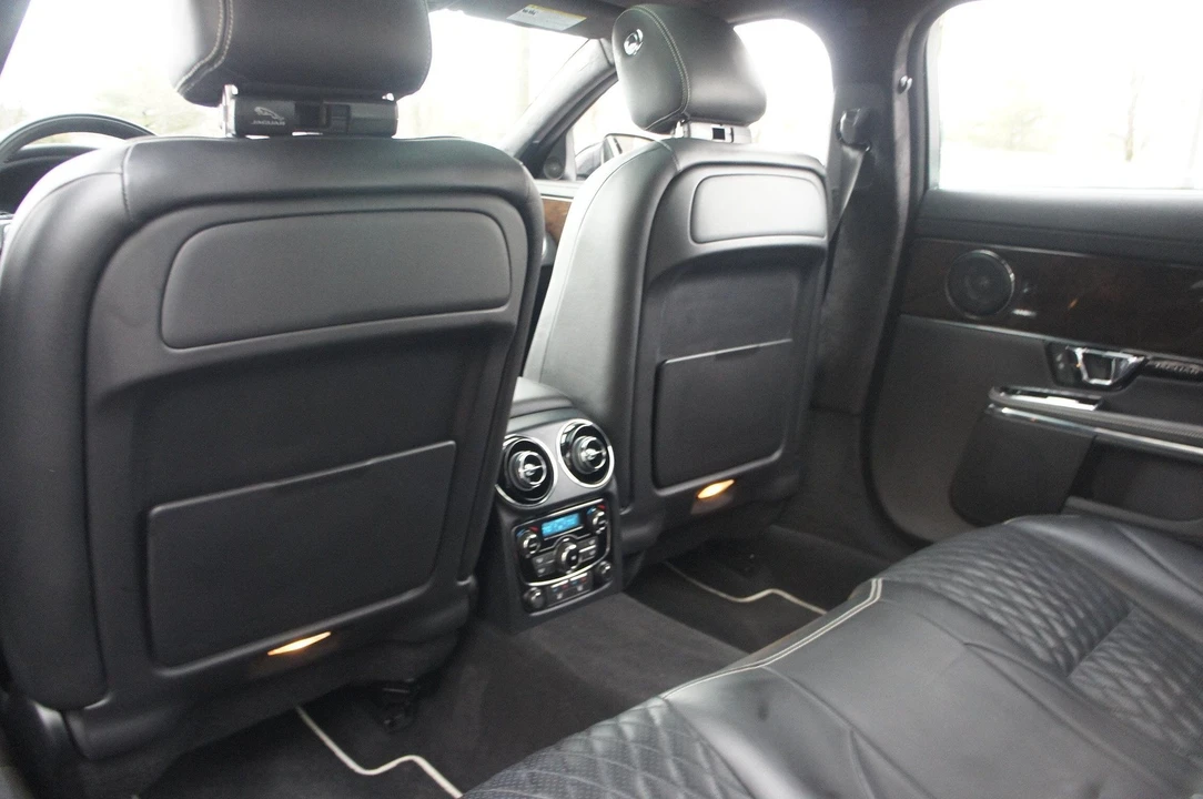 2019 Jaguar X351 XJ - Image 25 of 31