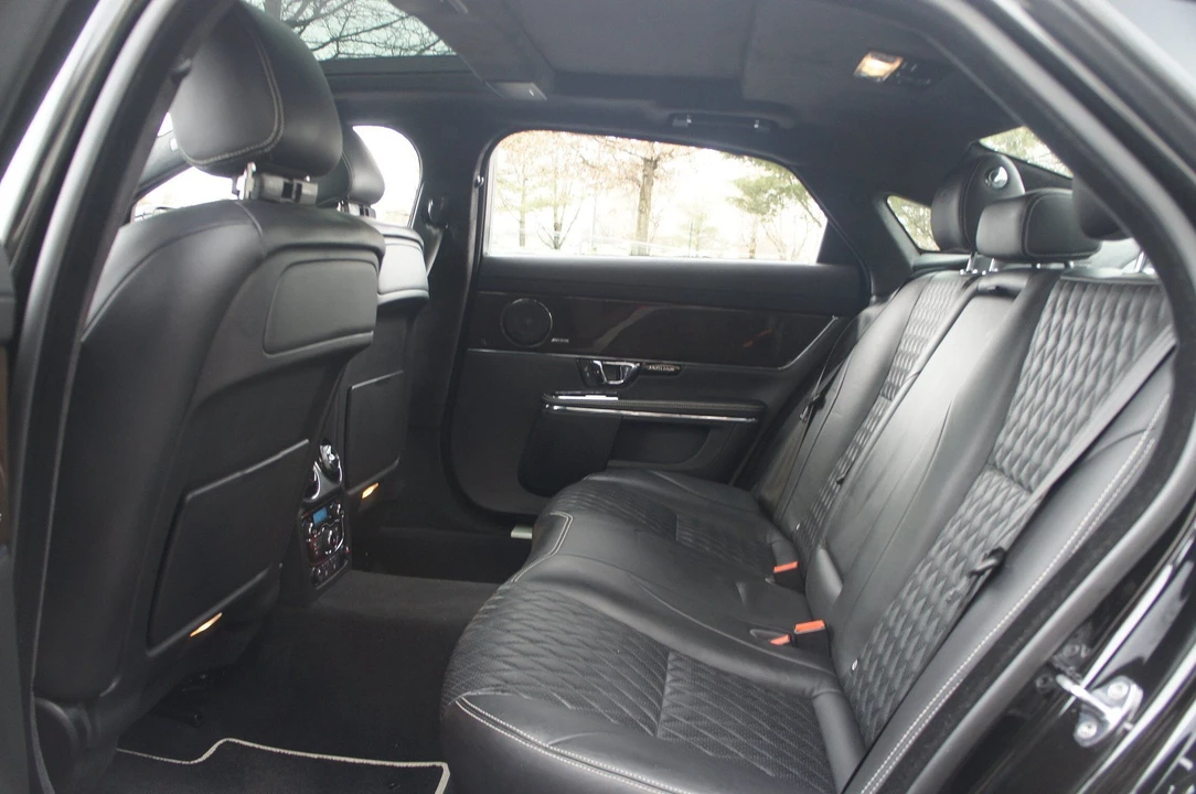 2019 Jaguar X351 XJ - Image 28 of 31
