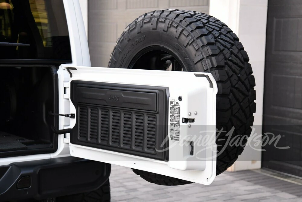 2019 Jeep JL Wrangler - Image 9 of 30