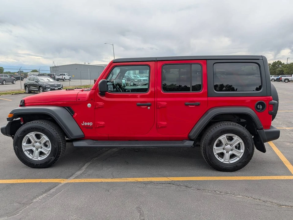 2019 Jeep JL Wrangler - Image 2 of 11