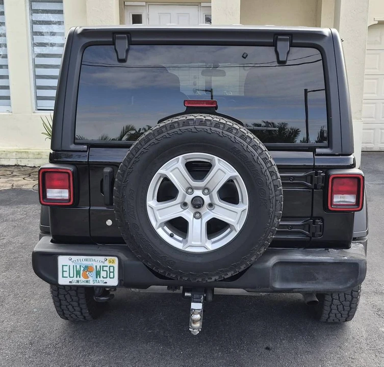 2019 Jeep JL Wrangler - Image 2 of 11