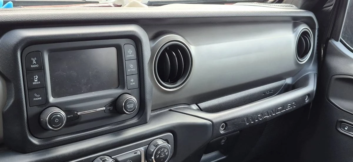 2019 Jeep JL Wrangler - Image 6 of 11