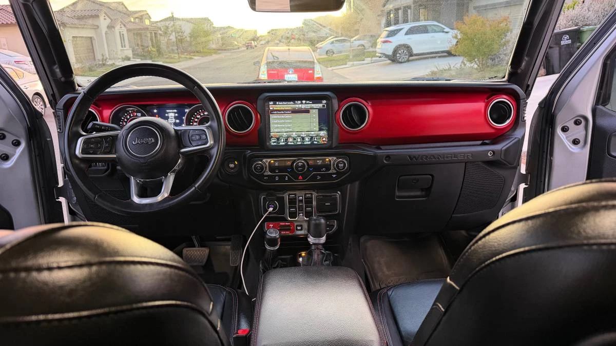 2019 Jeep JL Wrangler - Image 17 of 18