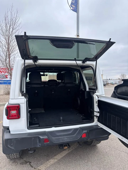 2019 Jeep JL Wrangler - Image 5 of 10