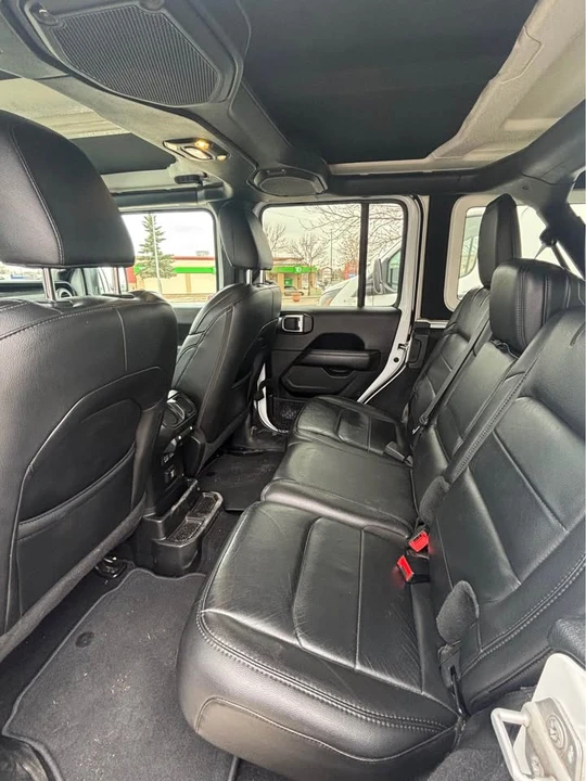 2019 Jeep JL Wrangler - Image 7 of 10