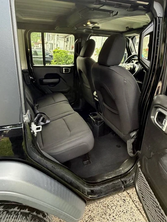 2019 Jeep JL Wrangler - Image 15 of 17