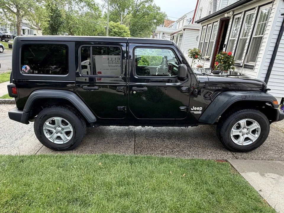 2019 Jeep JL Wrangler - Image 5 of 17