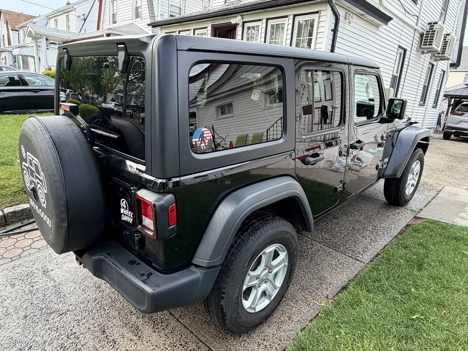 2019 Jeep JL Wrangler - Image 4 of 17