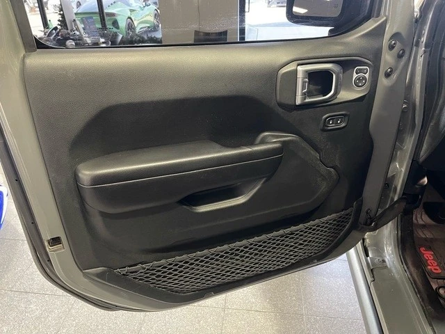 2019 Jeep JL Wrangler - Image 18 of 21