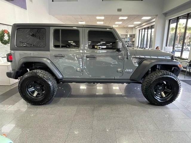 2019 Jeep JL Wrangler - Image 5 of 21