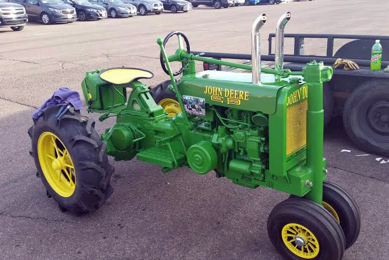 2019 John Deere - Image 2 of 2