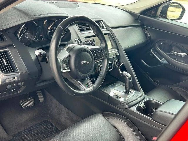 2019 Jaguar E-Pace - Image 8 of 18